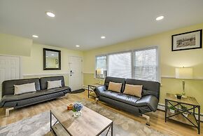 6 Mi to Lower Manhattan: Apt w/ Shared Patio!