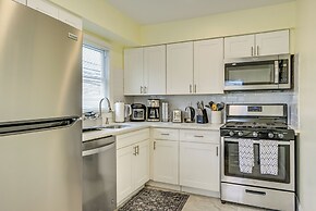 6 Mi to Lower Manhattan: Apt w/ Shared Patio!