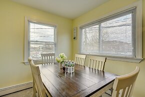 6 Mi to Lower Manhattan: Apt w/ Shared Patio!