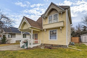 Walk to Everything! Historic Billings Home w/ Deck