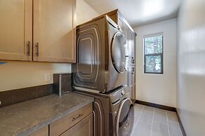 Mountain Modern and Spacious, Close to Everything!