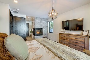 Mountain Modern and Spacious, Close to Everything!