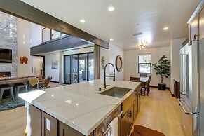 Mountain Modern and Spacious, Close to Everything!