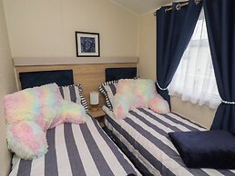 Homeslea 33 Millennium Gardens