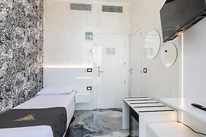 La Tour Palace Hotel & Restaurant