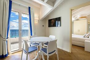 A'mare Luxury Apartments
