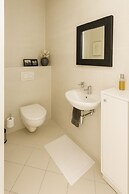 14p Riverfront Villa With Jacuzzi Dock Gameroom