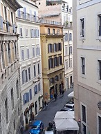 Home Piazza Dell'Orologio
