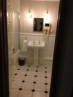 Ty Newydd Country Hotel