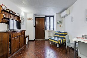 Charming Apt with Garden and Park