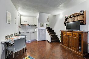 Charming Apt with Garden and Park