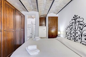 Charming Apt with Garden and Park