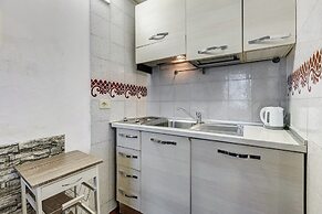 Charming Apt with Garden and Park