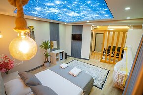 Blue Marina Hotel