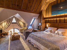 Hôtel La Maison Bleue