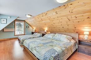 Dock & Views! Lakeside Family Escape in Wilton