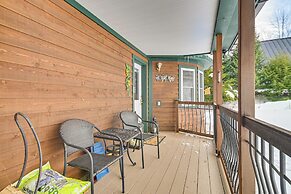 Dock & Views! Lakeside Family Escape in Wilton
