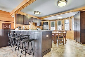 Dock & Views! Lakeside Family Escape in Wilton
