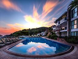 Azure Palm Resort