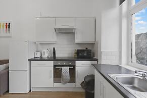 Prime City Centre Apartment 2BR