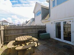 Fistral Palms 2