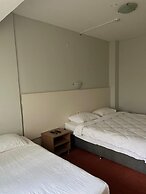 Şahin Otel