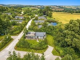 20 Meadow Retreat