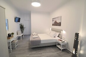 DL Santorini