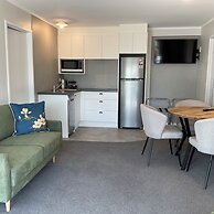 Pioneer Motel