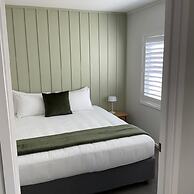 Pioneer Motel