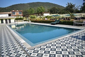 Aura Resorts