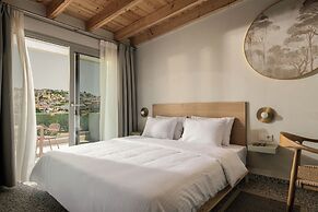 FOS Luxury Suites