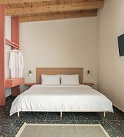 FOS Luxury Suites