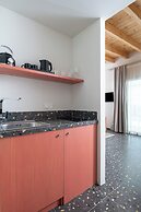 FOS Luxury Suites