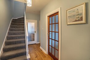 10 Mins to Aberdeen City Centre - Parking - Garden