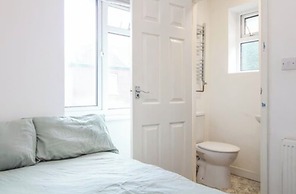Coventry Road Studio Flat