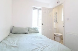 Coventry Road Studio Flat
