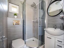 Comfortable Holiday Homes, Jacuzzi, Summer Pool