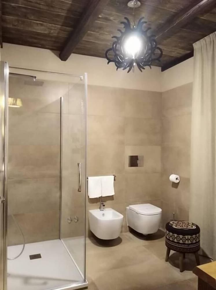 HOTEL ARIMANNIA