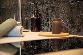 Essenza Boutique Apartments