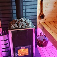 House With Private Garden and Sauna