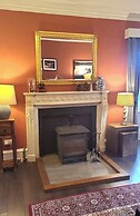 3 Bed House - Mountain Views, Firepit, Bbq