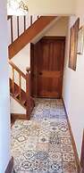 3 Bed House - Mountain Views, Firepit, Bbq