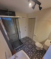 3 Bed House - Mountain Views, Firepit, Bbq
