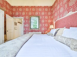 Muntham Deluxe Apartment 3