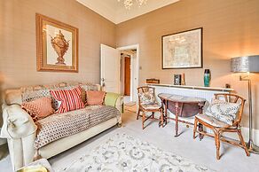 Muntham Apartment 6
