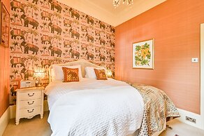 Muntham Apartment 6