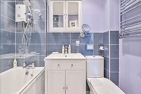 Muntham Apartment 6