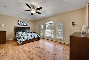 Modern Pflugerville Home Near Austin