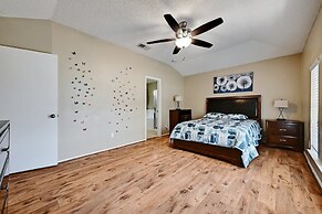 Modern Pflugerville Home Near Austin